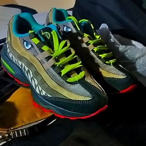 Nike Air Max 95 

Monsters